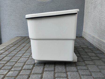 DisselBak, &quot;B&quot; Box Polyester 570x560x1080 mm